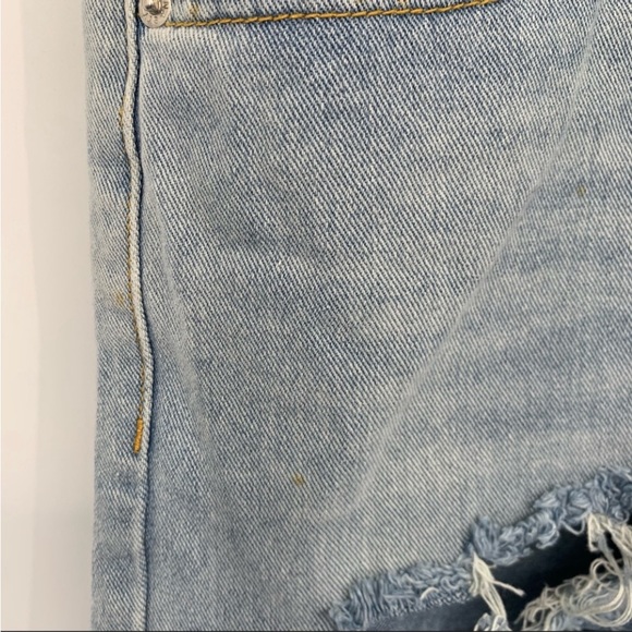 Nasty Gal distressed Mom Jeans - Picture 5 of 8